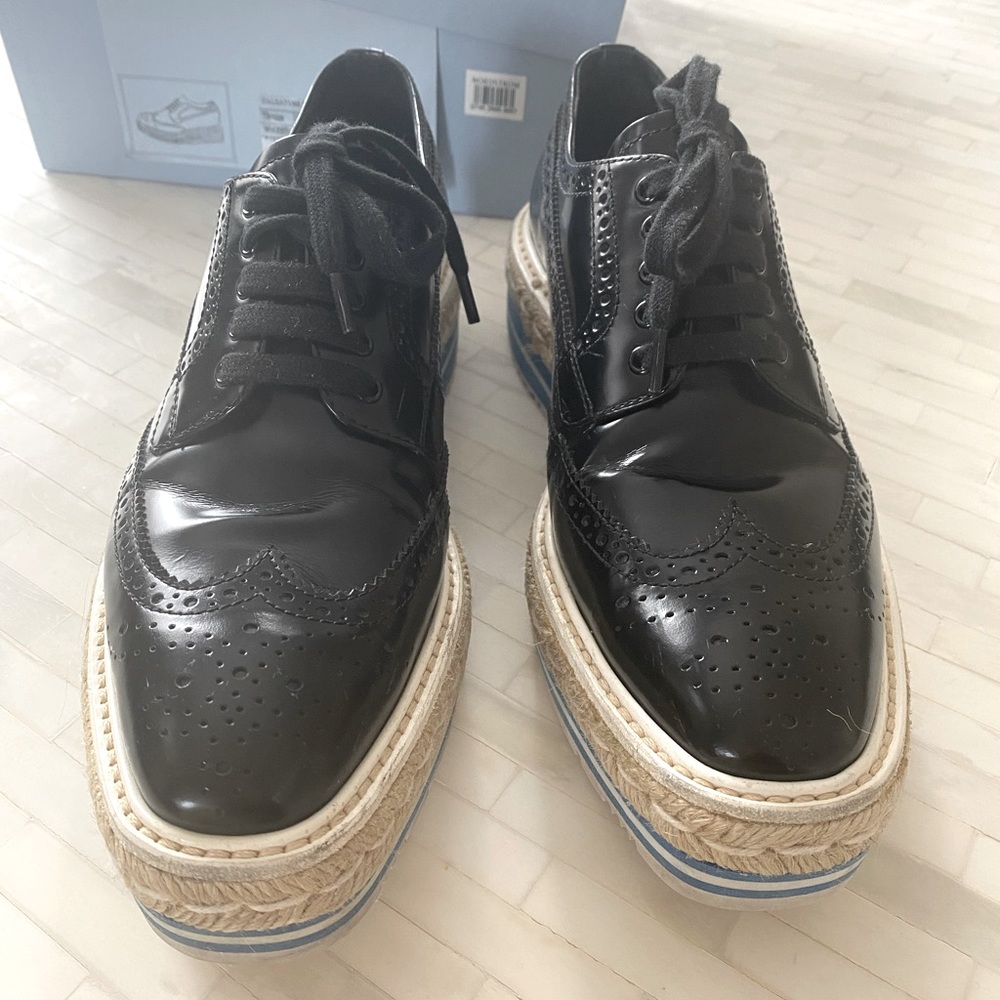 Prada Size 38 Wingtip women’s shoes